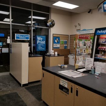 The UPS Store - Shipping Centers Near Me - Chicago, Illinois