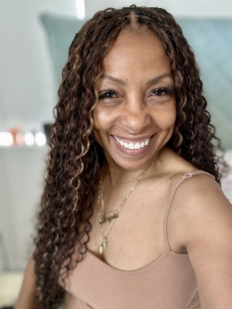 African Hair Braiding By Mamy Logo