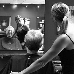 Jen the Barber