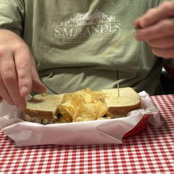 Mary's Back Porch - Tuna salad sandwich with potato chips