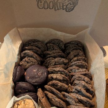 Semaj's Cookies - *cookies n'cream aka MOONWALKER 
*ube w coconut and white chocolate chip aka Da Grimace 
*oatmeal raisin 
*Dubai chocolate aka Dubai Dream - Desserts Near Me - Pacifica, California