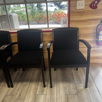 Savvy Suds Laundry - Seats - Laundromat Near Me - Plantation, Florida Savvy Suds Laundry - Seats - Laundromat Near Me - Plantation, Florida