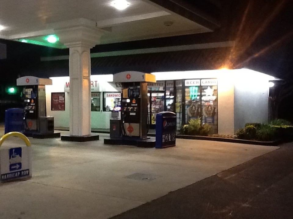 ARCO GAS STATION Updated June 2024 14200 Telegraph Rd, Whittier