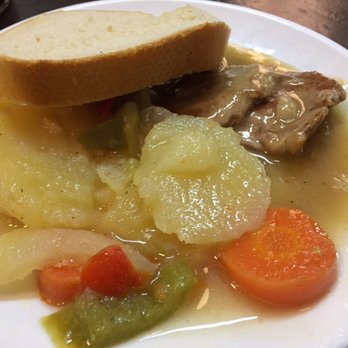 Bodega Santa Cruz Las Columnas - meat with whiskey sauce - this dinner gave me food poisoning - Tapas Bars Near Me - Seville, SE Bodega Santa Cruz Las Columnas - meat with whiskey sauce - this dinner gave me food poisoning - Tapas Bars Near Me - Seville, SE