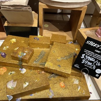 Lush - Pretttyyyyy - Shopping Near Me - Salt Lake City, Utah Lush - Pretttyyyyy - Shopping Near Me - Salt Lake City, Utah