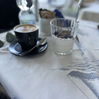 Varenna Caffè - Cappuccino and yogurt - Cafes Near Me - Varenna, LC Varenna Caffè - Cappuccino and yogurt - Cafes Near Me - Varenna, LC