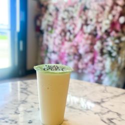 Pina Colada Smoothie | IG @moniquedao
