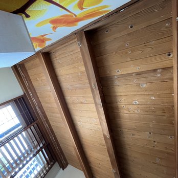 Humphreys Half Moon Inn - The ceiling of our bedroom with no fan - San Diego, CA
