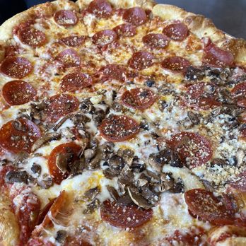 Mellow Mushroom Daphne - Pizza Near Me - Daphne, Alabama
