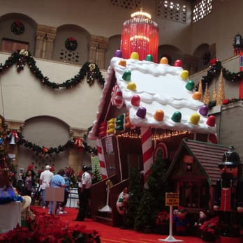 Honolulu City Lights - Festivals Near Me - Honolulu, Hawaii Honolulu City Lights - Festivals Near Me - Honolulu, Hawaii