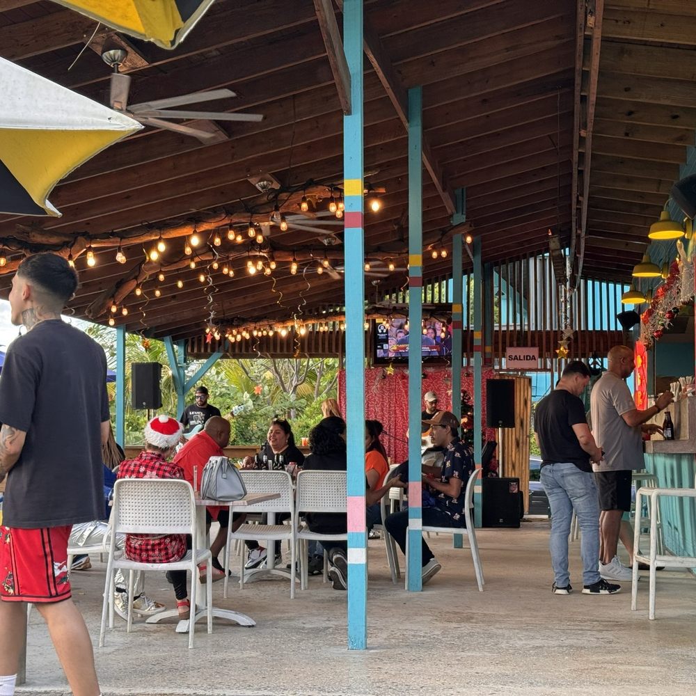 Cocoloba Beach Bar - Bar with live music - Bars Near Me - Borinquen, Puerto Rico Cocoloba Beach Bar - Bar with live music - Bars Near Me - Borinquen, Puerto Rico