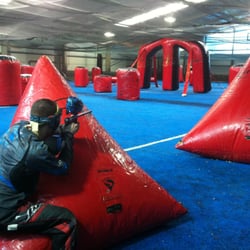 Paintball World Berlin - Indoor Millennium Feld 45x30 Meter