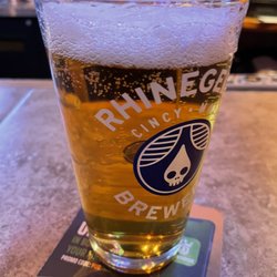 Tilly's Pub & Sports Grille - $7 Modelo