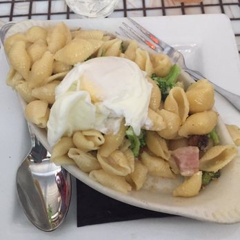 Hillside Farmacy - Mac n cheese add poached egg(not mind blowing), ham and broccoli. - New American Near Me - Austin, Texas