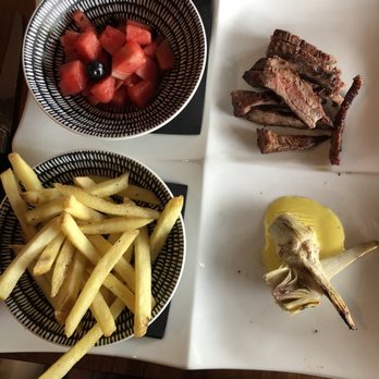 Vallozzi's - Awesome Flank Steak with Fries and Vegetables - Italian Near Me - Greensburg, Pennsylvania Vallozzi's - Awesome Flank Steak with Fries and Vegetables - Italian Near Me - Greensburg, Pennsylvania