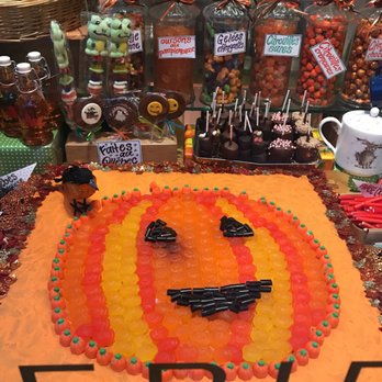 C'est si Bon - a halloween themed cake - Candy Stores Near Me - Quebec City, Quebec C'est si Bon - a halloween themed cake - Candy Stores Near Me - Quebec City, Quebec