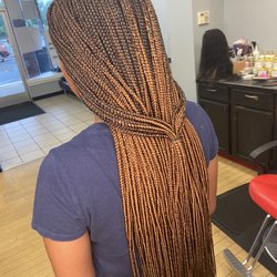 Matenna DeluxE Hair Salon - Box braids