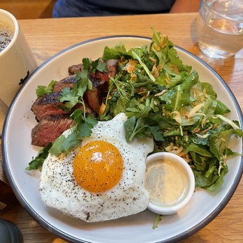 Two Hands - Steak and eggs - Cocktail Bars Near Me - Austin, Texas