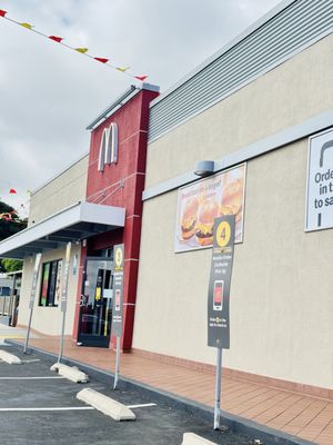 McDonald's by null