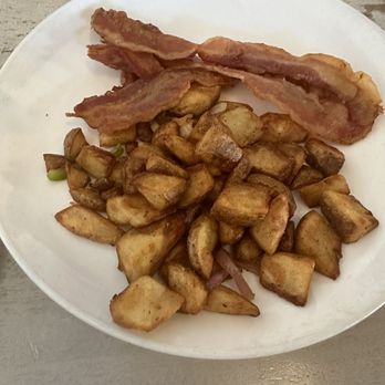 Toast Kitchen & Bar - Country Potatoes and Maple Bacon - Breakfast & Brunch Near Me - Brea, California Toast Kitchen & Bar - Country Potatoes and Maple Bacon - Breakfast & Brunch Near Me - Brea, California