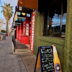Doughboy's Grill - Front entrance
