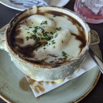 Panorama on 7 - French onion soup was the best - Cocktail Bars Near Me - Buffalo, New York