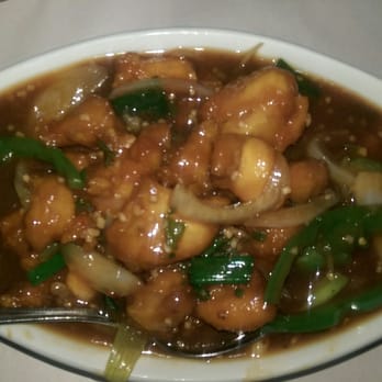 Guru's Chinese Cuisine - Chilli chicken - Hakka Near Me - Brampton, Ontario