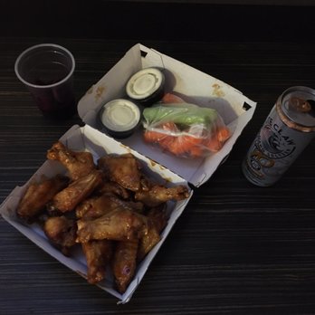 Buffalo Wild Wings - Mango Habanero Wings - American Near Me - Memphis, Tennessee
