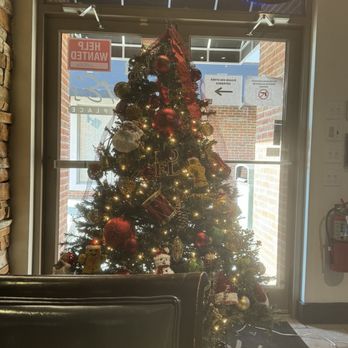 Aunt E’s Southern Cuisine - Festive Christmas Tree - Chicken Wings Near Me - Greensboro, North Carolina Aunt E’s Southern Cuisine - Festive Christmas Tree - Chicken Wings Near Me - Greensboro, North Carolina