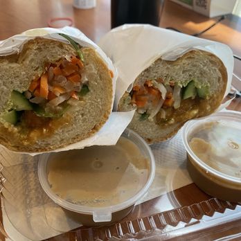 La Baguette Vietnamese Sandwiches - Crispy tofu Banh Mi - Vietnamese Near Me - Palm Desert, California La Baguette Vietnamese Sandwiches - Crispy tofu Banh Mi - Vietnamese Near Me - Palm Desert, California