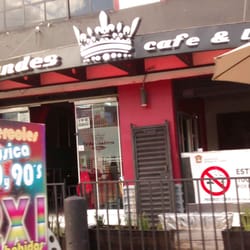IRLANDES CAFÉ & LOUNGE