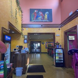 Lorenzo's Mexican Restaurant - Entrance