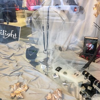 Native to Twilight - Art Galleries Near Me - Forks, Washington