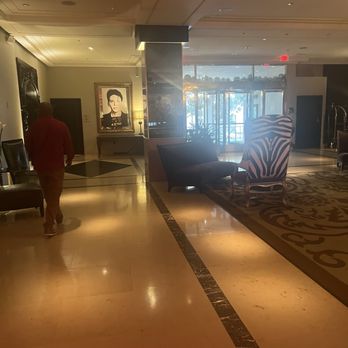 Monarch - Lobby - New American Near Me - Houston, Texas
