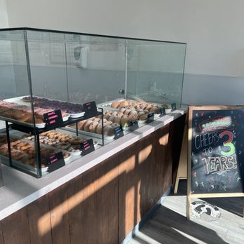 Starbread Bakery - Display case - Bakeries Near Me - Las Vegas, Nevada Starbread Bakery - Display case - Bakeries Near Me - Las Vegas, Nevada
