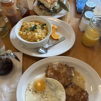 Buttercloud Bakery & Cafe - Chicken and Chile Sandwich French Biscuit Plate Smoky Mac and Cheese - Bakeries Near Me - Medford, Oregon Buttercloud Bakery & Cafe - Chicken and Chile Sandwich French Biscuit Plate Smoky Mac and Cheese - Bakeries Near Me - Medford, Oregon
