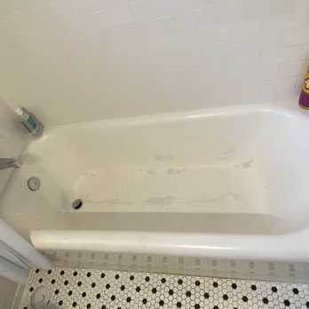 Seattle Bathtub Guy - Before the repair - Refinishing Services Near Me - Seattle, Washington Seattle Bathtub Guy - Before the repair - Refinishing Services Near Me - Seattle, Washington