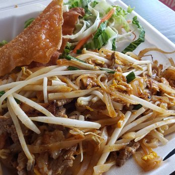 Sizzling Wok - Lunch special pad Thai - Thai Near Me - Long Beach, California