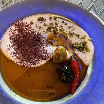NENI - Complimentary hummus - Spanish Near Me - Munich, BY