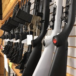 Carolina Gun Brokers - Gun Shelf