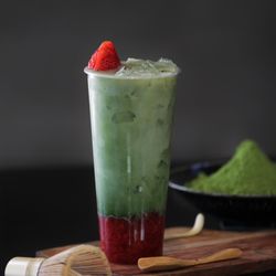 STRAWBERRY MATCHA