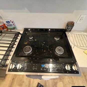 Martinez Cleaning Service - Before: Stovetop with visible grease, food residue, and buildup from everyday use. - Home Cleaning Near Me Martinez Cleaning Service - Before: Stovetop with visible grease, food residue, and buildup from everyday use. - Home Cleaning Near Me