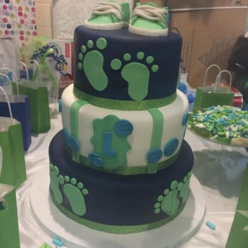 Annie's Creations - L for Liam, cake served 75+ - Bakeries Near Me - Bronx, New York Annie's Creations - L for Liam, cake served 75+ - Bakeries Near Me - Bronx, New York