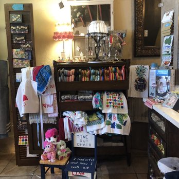 DAY BY DAY Shoppe - Used, Vintage & Consignment Near Me - West Palm Beach, Florida