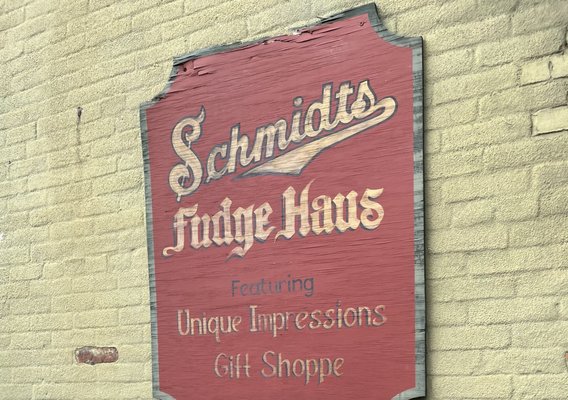 Schmidt's Fudge Haus by null