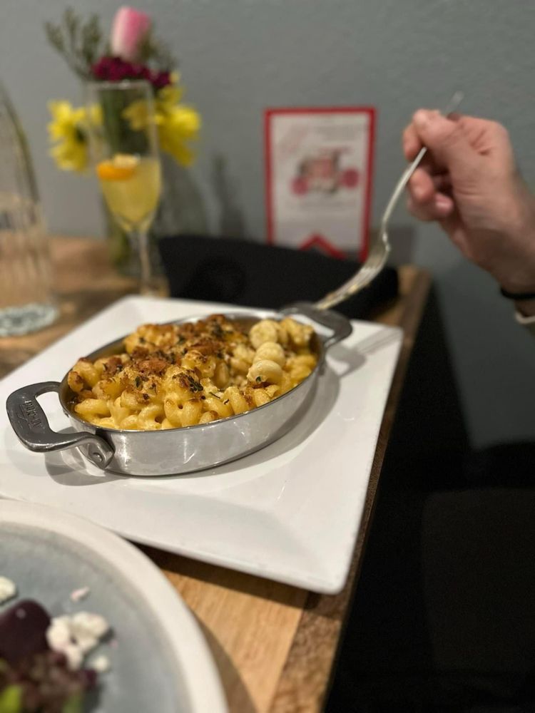 LAKEHOUSE BAR AND GRILL Updated July 2024 23 Photos & 37 Reviews