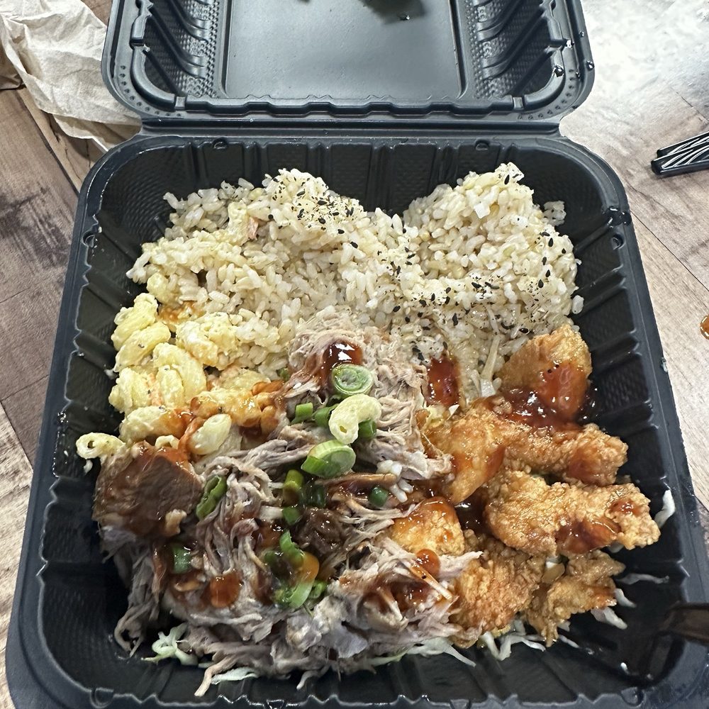 The Salty Pineapple - Kalua pork, orange chicken, rice, macaroni salad - Food Trucks Near Me - Herriman, Utah The Salty Pineapple - Kalua pork, orange chicken, rice, macaroni salad - Food Trucks Near Me - Herriman, Utah