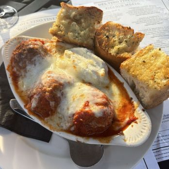 Del Vino Vineyards - Meatballs - Wine Tasting Room Near Me - Northport, New York Del Vino Vineyards - Meatballs - Wine Tasting Room Near Me - Northport, New York