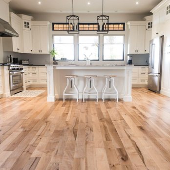 Kings Flooring Service - a clean kitchen with hardwood floors - Flooring Near Me - Redmond, Washington Kings Flooring Service - a clean kitchen with hardwood floors - Flooring Near Me - Redmond, Washington