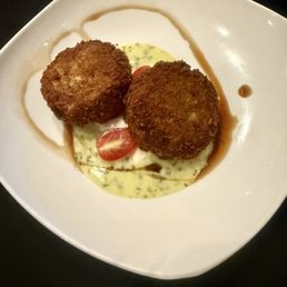Crab Cakes Caprese